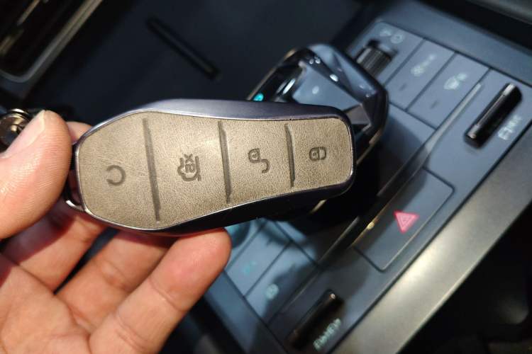 Used BYD Qin L 2024 DM-i 80KM Leading Model Vehicle Key