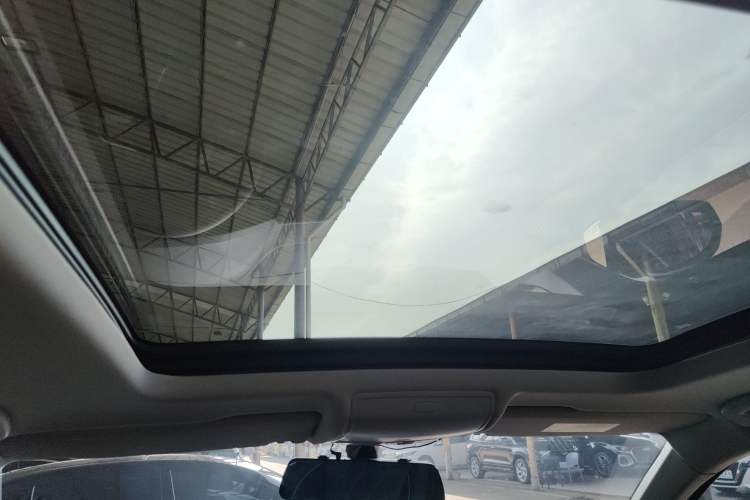 Used Volkswagen Tiguan L 2024 Outstanding Model 300TSI Automatic Two-Wheel Drive Longteng Edition
