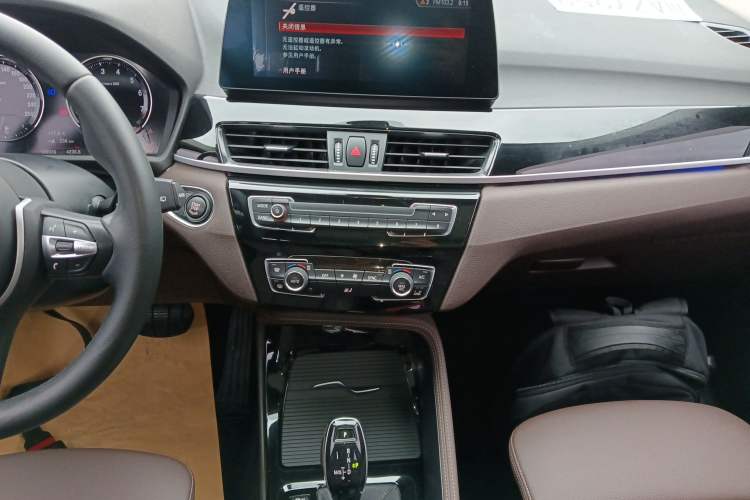 Used BMW X1 2020 sDrive20Li Premium Edition Audio And AC Panel