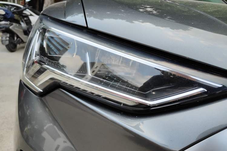 Used Audi Q3 2019 40 TFSI Fashion Dynamic Model
