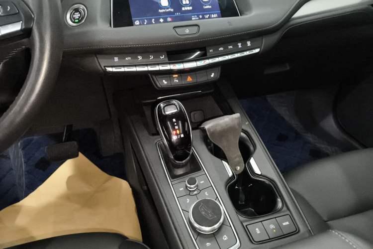 Used Cadillac XT4 2021 28T Two-Wheel Drive Luxury Version
