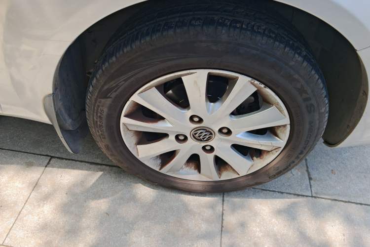 Used Buick Excelle 2013 1.5L Manual Luxury Model Right Front Wheel Hub