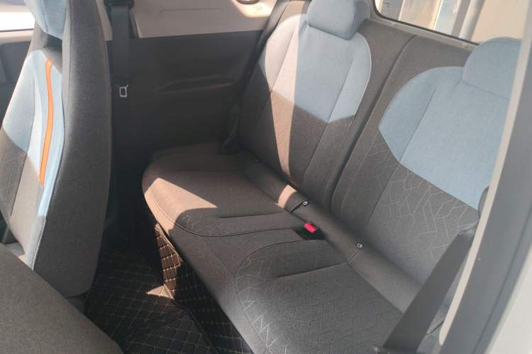 Used Geely Galaxy Panda 2024 Panda Mini 200km Endurance Bear Left Rear Seat