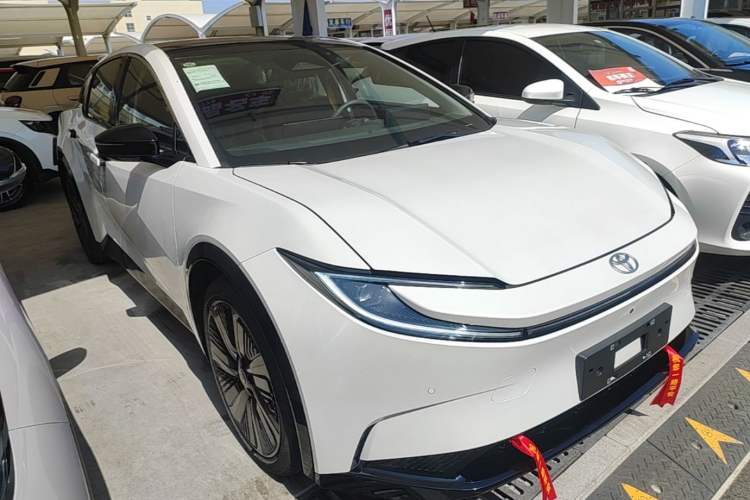 Used Toyota bZ5 2025 Model 550 PRO

