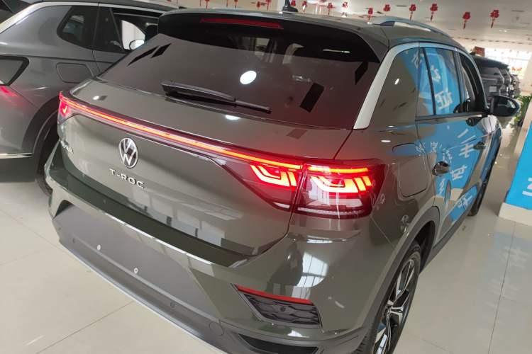Used Volkswagen T-ROC 2026 Model 280TSI DSG Two-Wheel Drive Shiguang Edition Rear Right 45 Deg