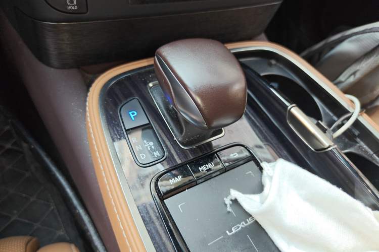 Used Lexus LS 2018 500h Excellence Edition China VI standard