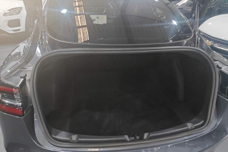 Used Tesla Model 3 2019 Standard Range Rear-Drive Upgraded Version
