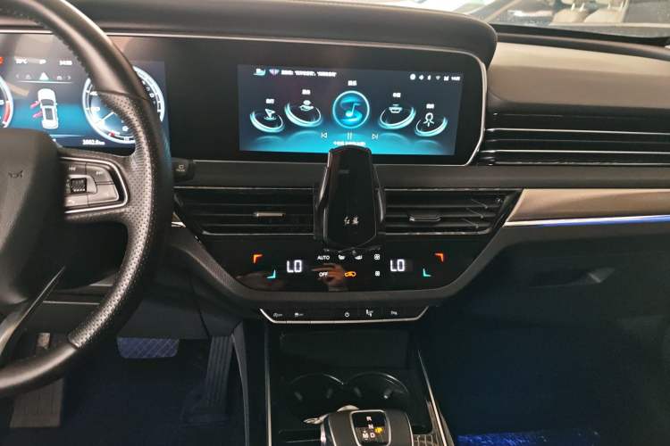 Used Hongqi HS5 2022 Revised Version 2.0T Smart Connect Flagship Edition
