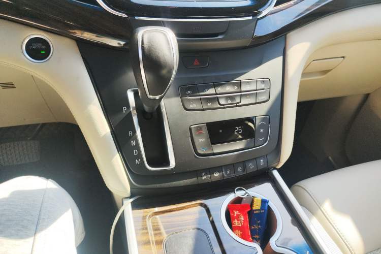 Used Buick GL8 2017 ES 28T Comfort Model China V Standard