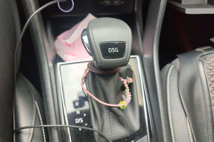 Used Skoda Karoq 2020 TSI280 Smart Drive Technology Edition China VI Gear Lever