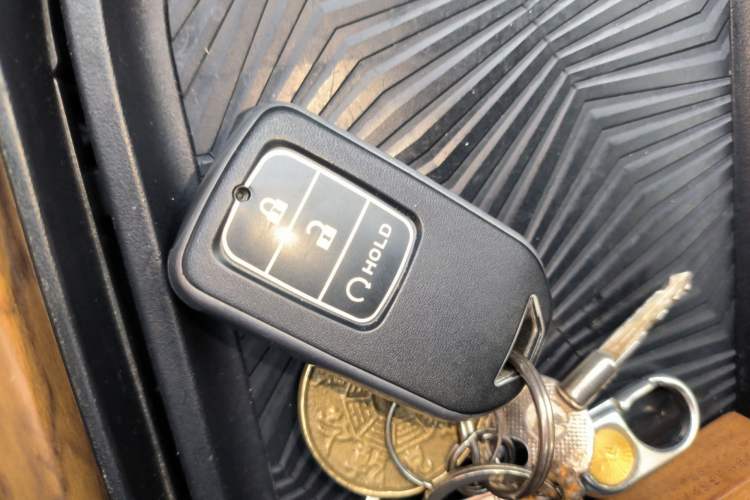 Used Honda CR-V 2017 240TURBO CVT Front-Wheel Drive Fashion Edition
