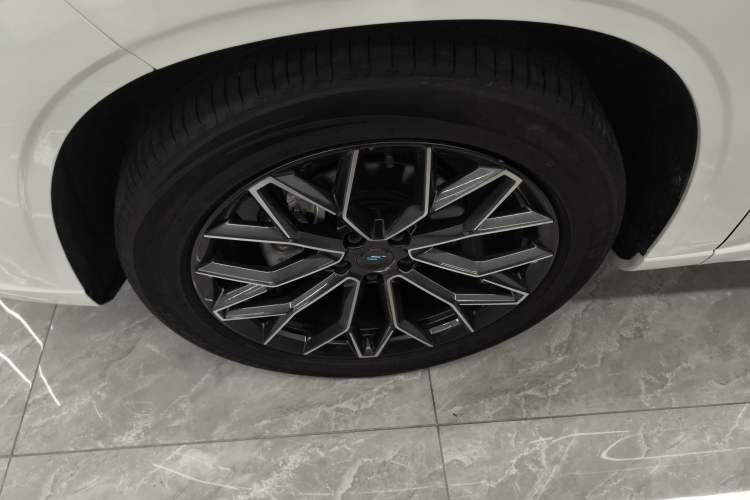 Used Oshan Z6 2023 Blue Whale 1.5T DCT Smart Luxury Model
