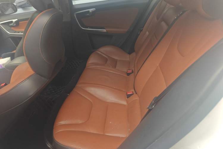 Used Volvo S60 2018 S60L T4 Smart & Ambitious Edition
