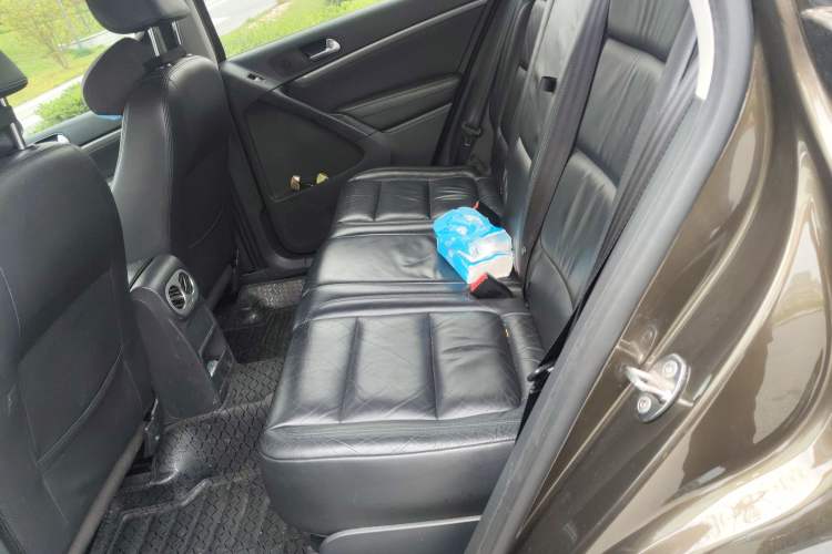 Used Volkswagen Tiguan 2013 1.8 TSI Automatic Two-Wheel Drive Comfort Edition Left Rear Seat