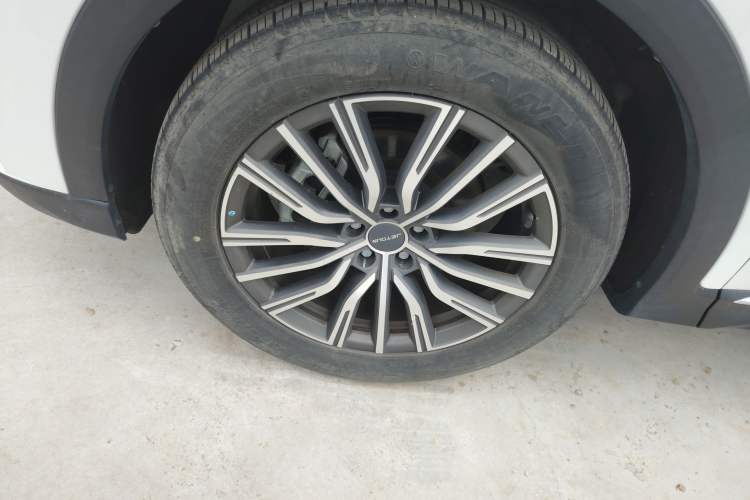 Used JETOUR X70 PLUS 2023 1.6T DCT Stronger 5-Seater