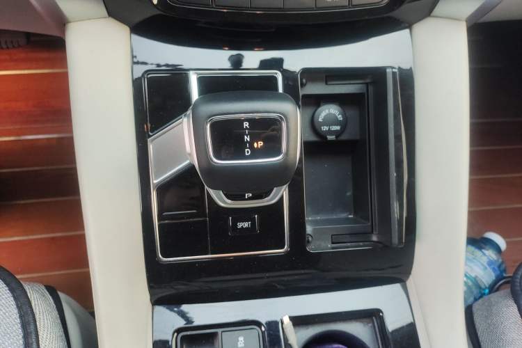 Used FORTHING M7 2022 Lingjue Model 2.0T Automatic Marquis Edition
