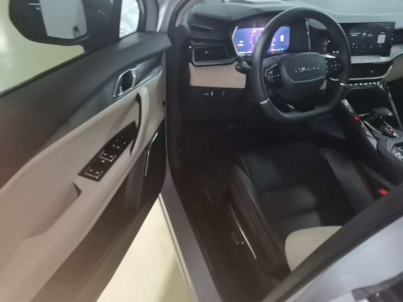 Used Lynk & Co 06 EM-P 2022 PHEV 84 km Range Pro Version — 15