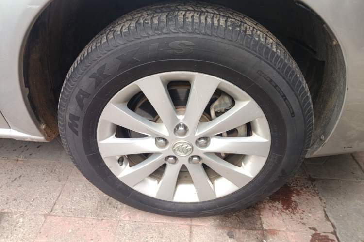 Used Buick GL8 2014 2.4L Classic Edition Right Front Wheel Hub