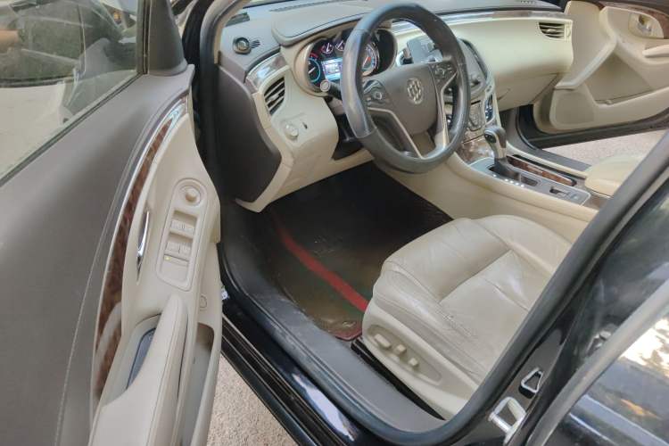 Used Buick LaCrosse 2013 2.4L SIDI Leading Comfort Version
