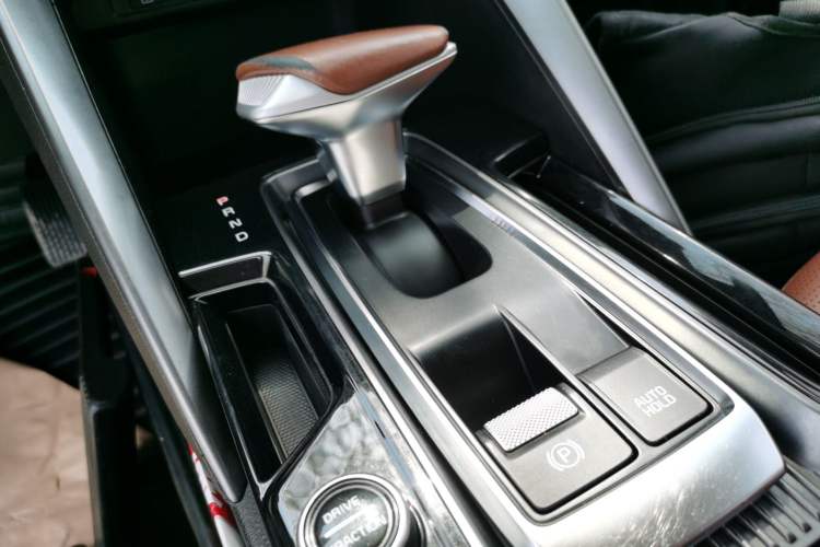 Used Kia Sportage R 2021 Ace 2.0L Splendid Edition Gear Lever