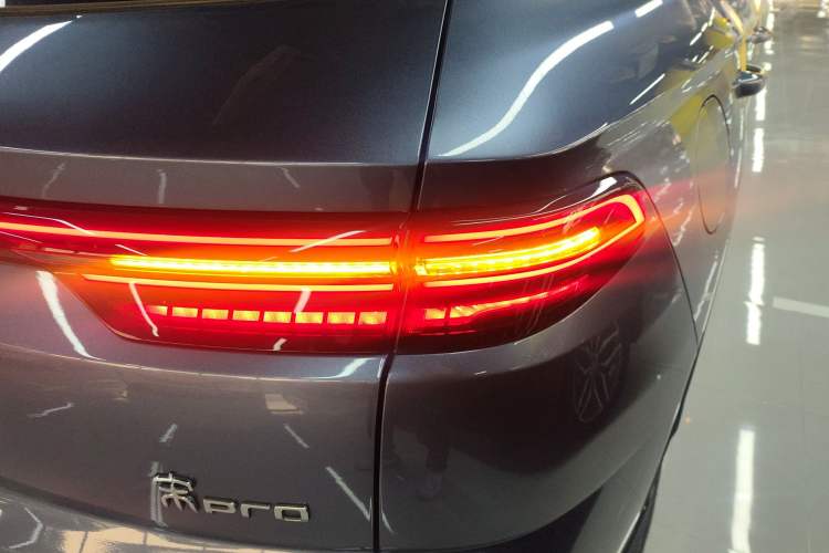 Used BYD Song Pro New Energy 2023 Champion Edition DM-i 110KM Beyond Model Right Rear Taillight