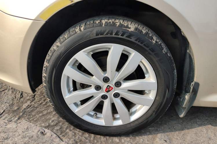 Used Roewe 350 2015 1.5L Manual Luxury Sunroof Edition