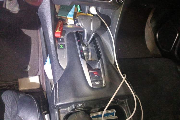 Used Honda Avancier 2017 240TURBO Two-Wheel Drive Elite Edition Gear Lever