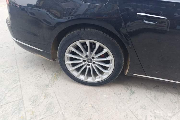 Used Audi A8 2016 A8L 45 TFSI quattro Comfort model Right Rear Wheel Hub