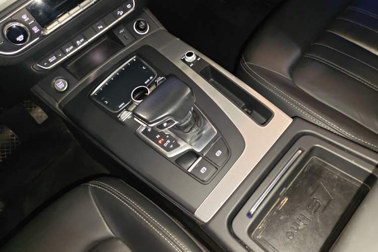 Used Audi Q5L 2020 40 TFSI Prestige Fashion Edition Gear Lever