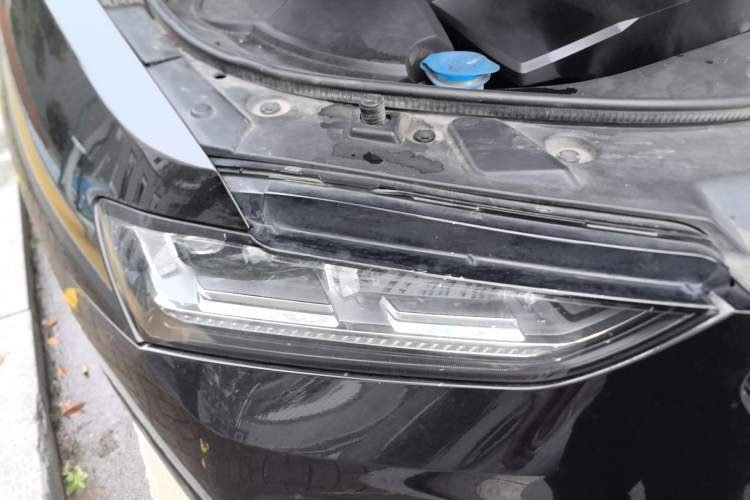 Used Wey VV7 2017 2.0T Ultra-Luxury Version Right Front Headlight