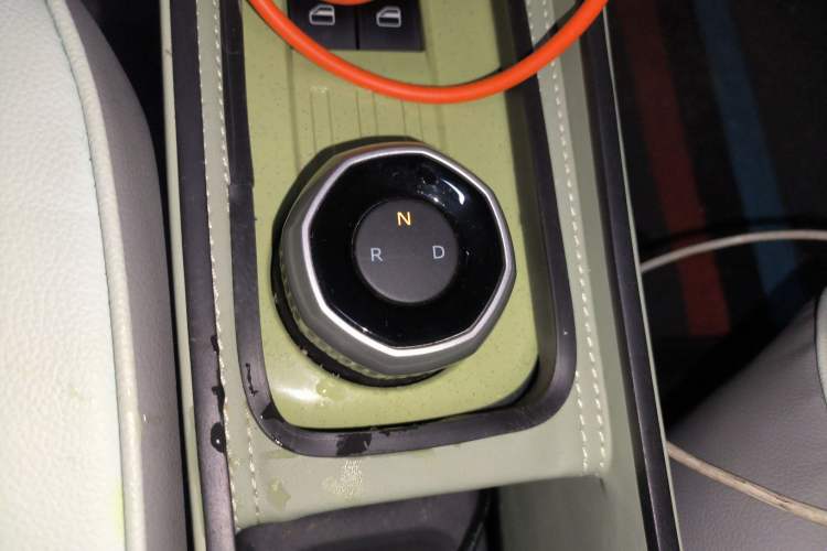 Used Geely Galaxy Panda 2024 Panda Mini 200km Endurance Bear
