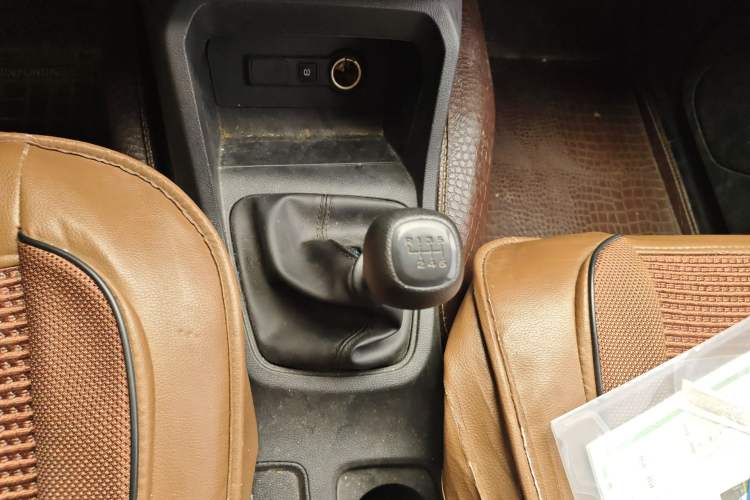 Used Wuling Hongguang 2021 1.5L Revised S Base Version with Electric Power Steering LAR Gear Lever