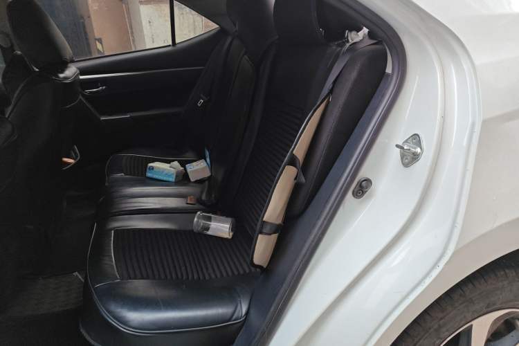 Used Toyota Levin 2017 Revised 185T CVT Elite Edition China V Standard Left Rear Seat