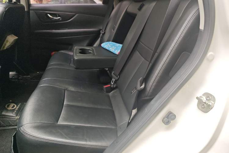 Used Nissan X-Trail 2017 2.0L CVT Comfort Edition 2WD Left Rear Seat