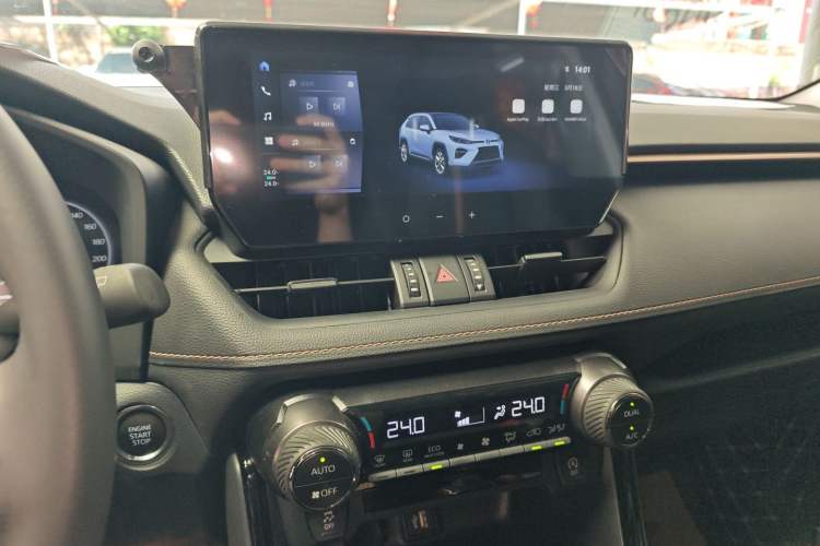 Used Toyota Wildlander 2024 2.0L CVT Two-Wheel Drive Luxury PLUS Edition Audio And AC Panel