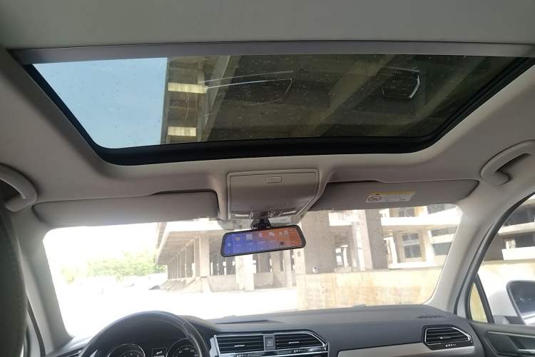 Used Volkswagen Tiguan L 2019 Updated Version 330TSI Automatic Two-Wheel Drive Panoramic Comfort Edition China VI Standard