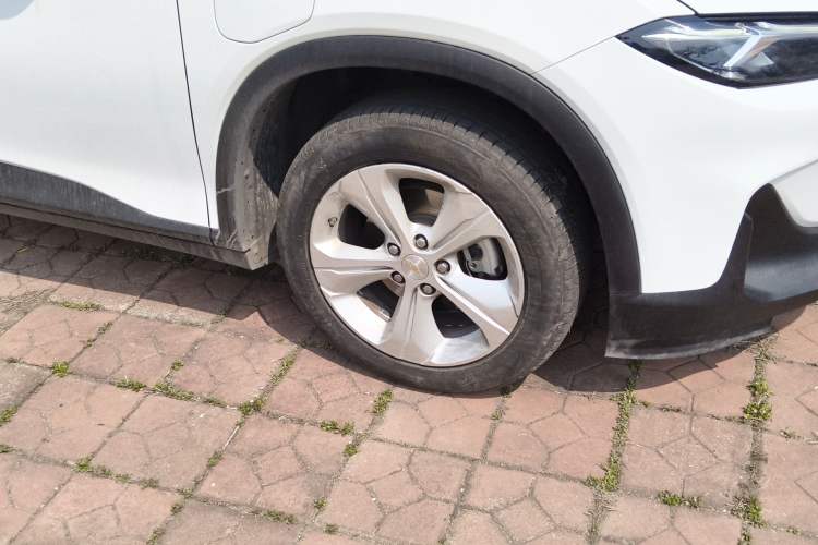 Used Chevrolet Menlo 2022 Star Enjoyment Edition Right Front Wheel Hub