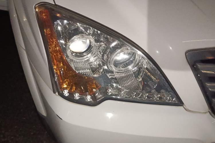 Used Roewe W5 2014 1.8T 2WD Automatic Tharu Special Edition