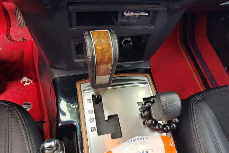 Used Mitsubishi Pajero 2016 3.0L Automatic Standard Version China V Standard Gear Lever