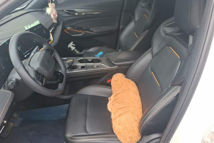 Used CHANGAN OSHAN X5 PLUS 2023 Revised 1.5T DCT Excellence Edition