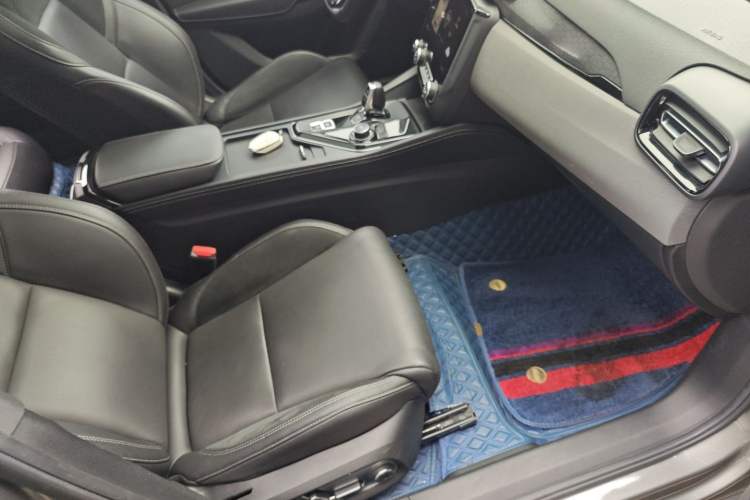 Used Lynk & Co 03 2021 2.0TD Automatic Trendy Champion Edition Right Front Seat