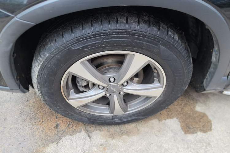 Used Haval H6 2015 Revised Version Sport Edition 1.5T Manual 4x4 Elite Trim Left Front Wheel Hub