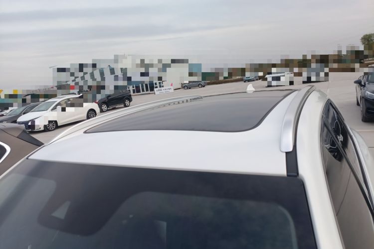 Used Hongqi HS5 2022 Facelifted Version 2.0T Smart Connect Flagship All-Wheel-Drive Edition
