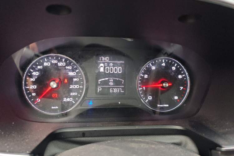 Used Roewe RX5 2018 20T Two-Wheel Drive Automatic Internet Smart Edition
