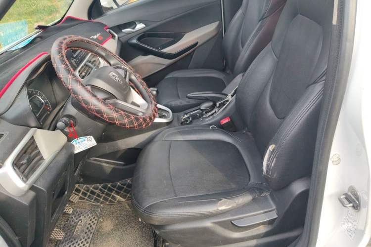 Used Baojun 510 2017 1.5L manual Comfort trim