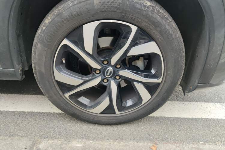 Used GAC Trumpchi GS5 2019 270T Automatic Luxury Edition Right Front Wheel Hub