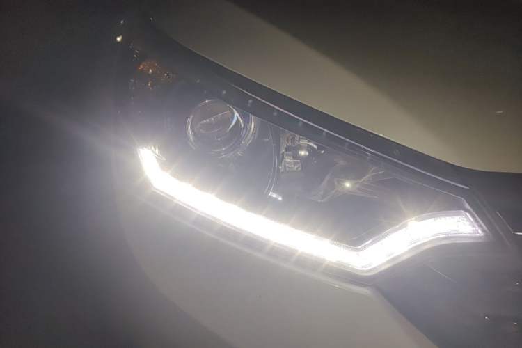 Used Dongfeng Aeolus AX7 2015 2.3L Automatic ZhiZun Version