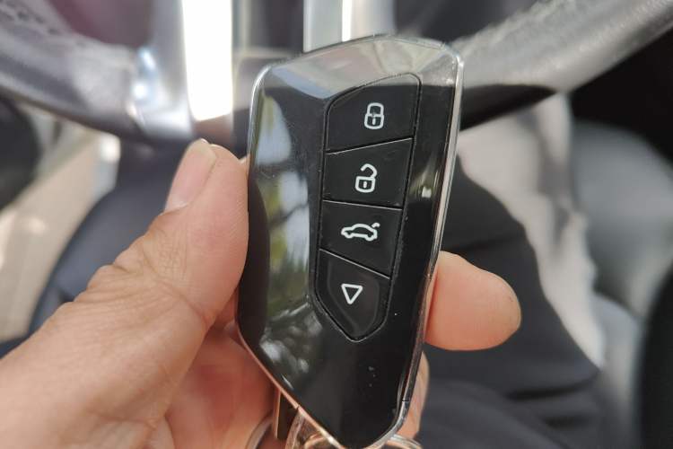 Used Roewe RX3 2018 1.6L CVT Internet Smart Edition
