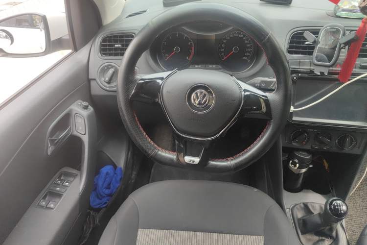 Used Volkswagen Polo 2016 1.4L Manual Fashion Model