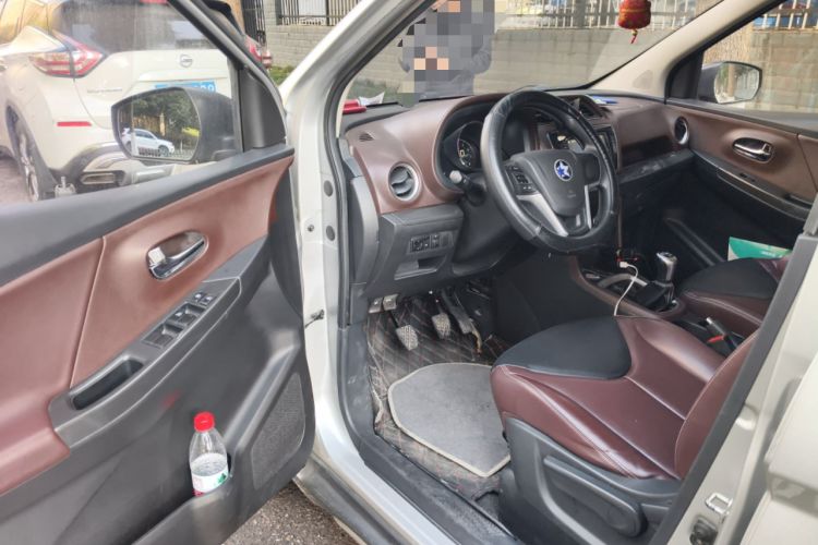 Used Venucia M50V 2017 1.5L XL Manual Comfort Edition
